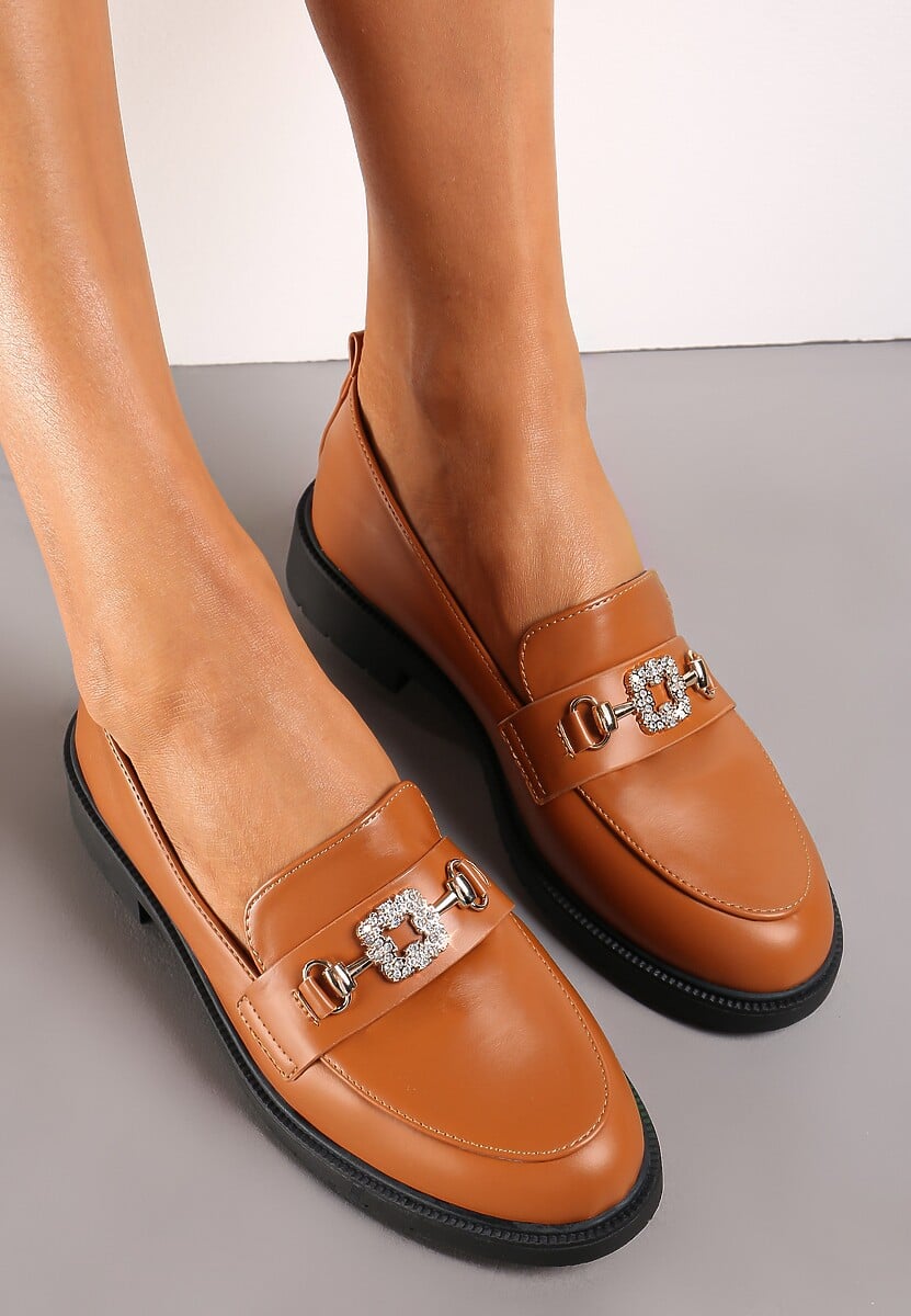 Brązowe Mokasyny Ozdobione Klamerką z Cyrkoniami Sawanpa