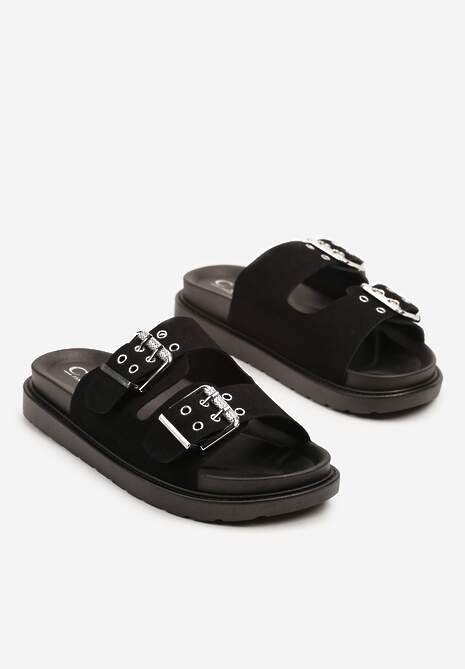 Czarne Klapki Ozdobione Klamrami Vellevia