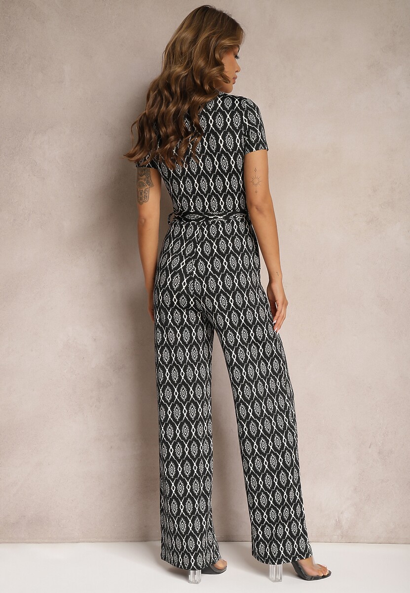 Czarny Kombinezon z Wiskozą Ozdobiony Geometrycznym Wzorem i Materiałowym Paskiem w Talii Alsevia