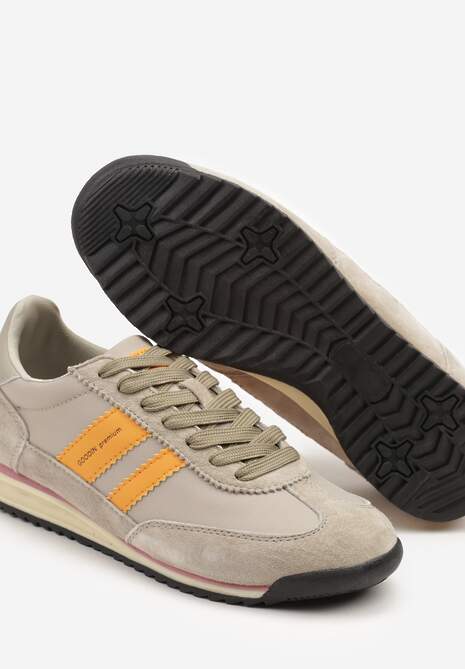 Beżowe Sneakersy ze Skórzaną Wkładką i Ozdobnymi Paskami Nasnella