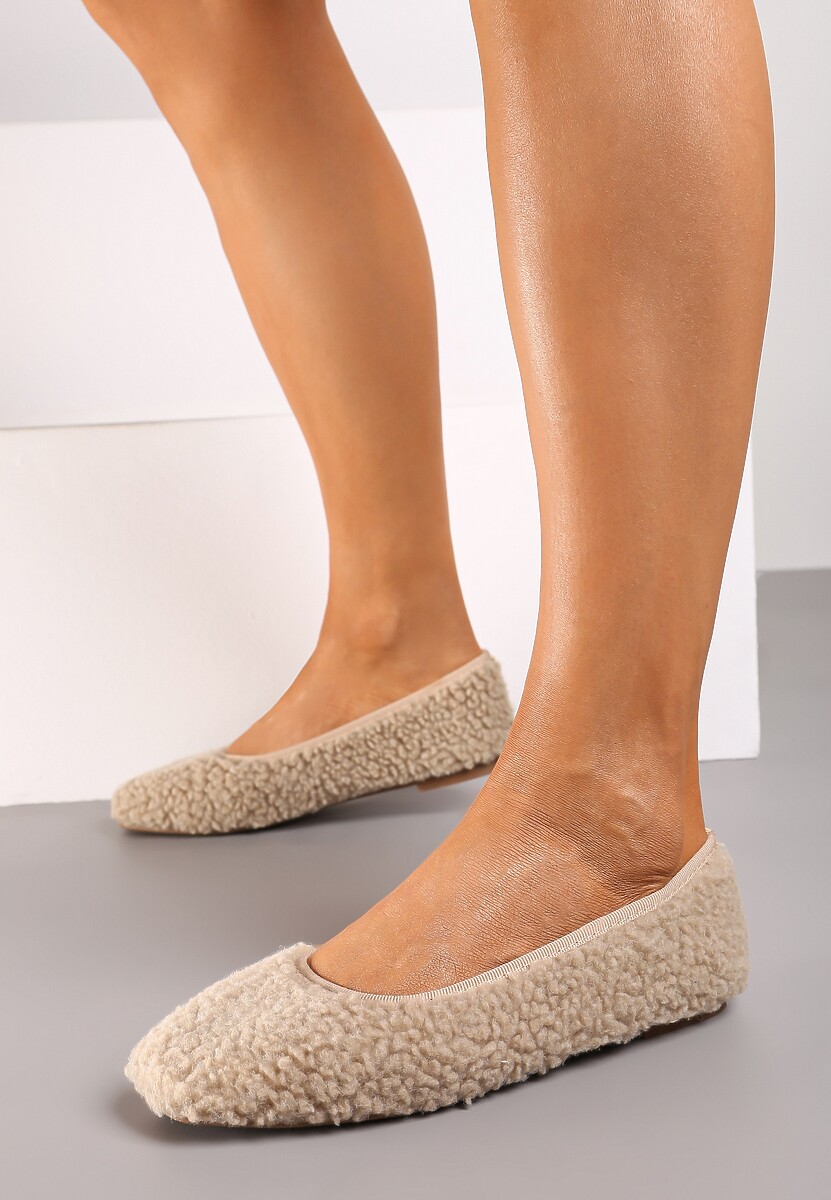 Beżowe Balerinki na Płaskiej Podeszwie z Futerkiem w Stylu Barankowym Zdobieniem Armegia