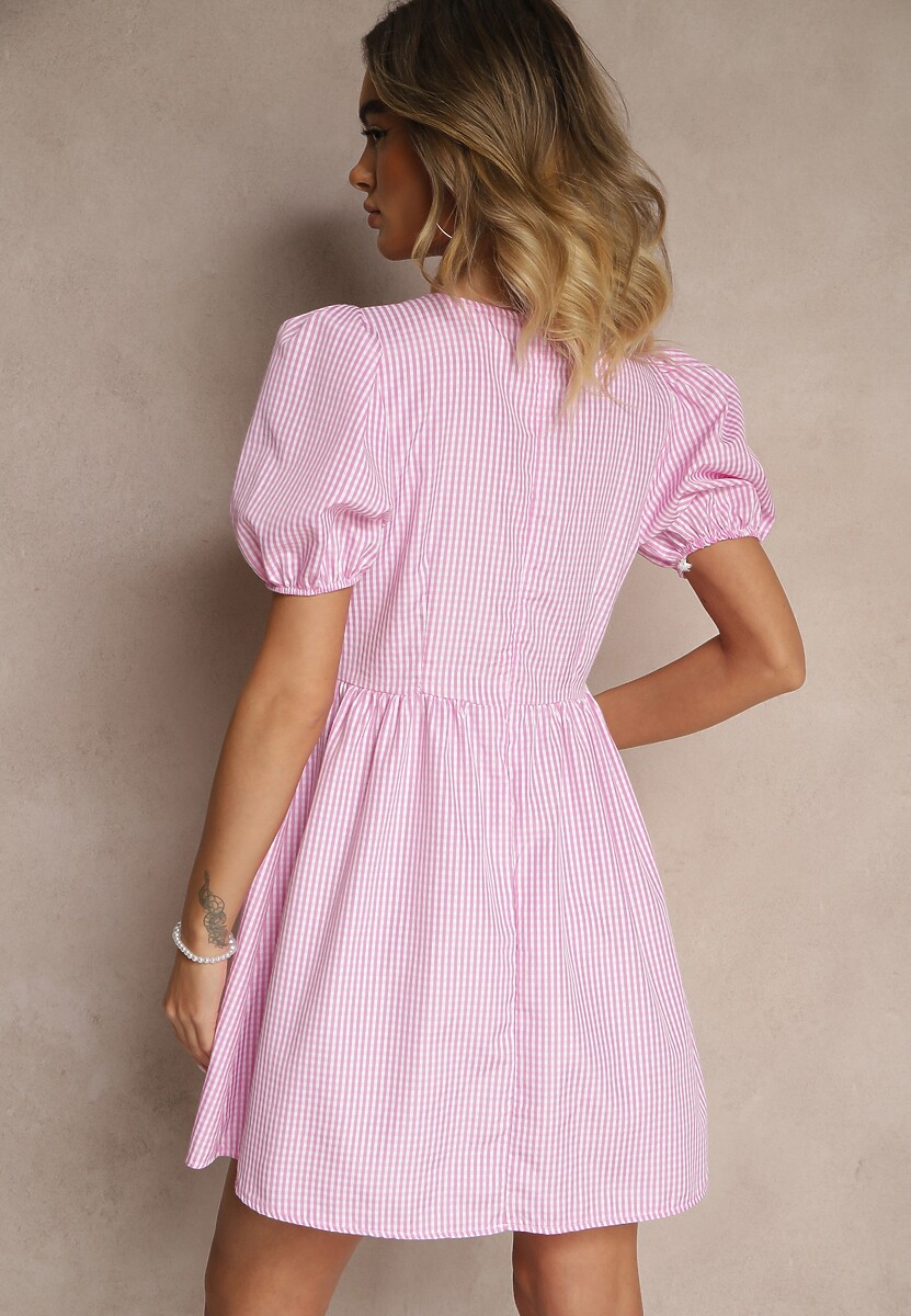 Różowa Retro Sukienka w Kratkę Vichy o Rozkloszowanym Kroju z Wiązaniem Temarea