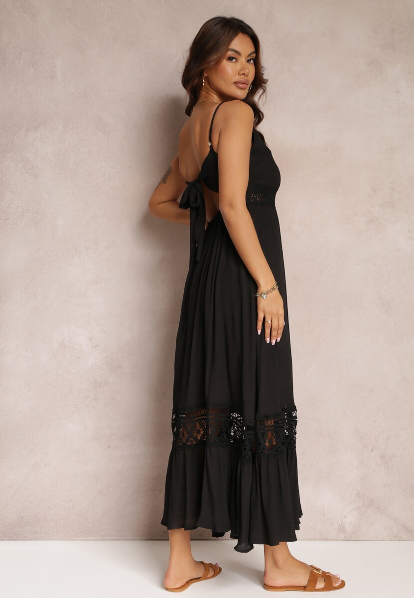Czarna Rozkloszowana Sukienka Maxi z Falbanką i Koronką Luluma