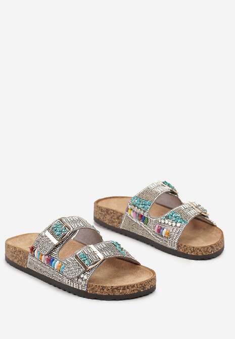 Srebrne Klapki ze Sprzączkami Ozdobione Kryształkami i Koralikami  Paura