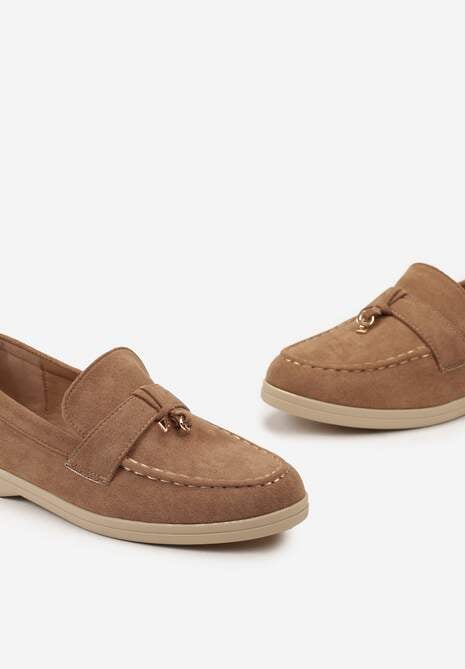 Brązowe Mokasyny z Zawieszką w Kształcie Kłódki Lorniwas