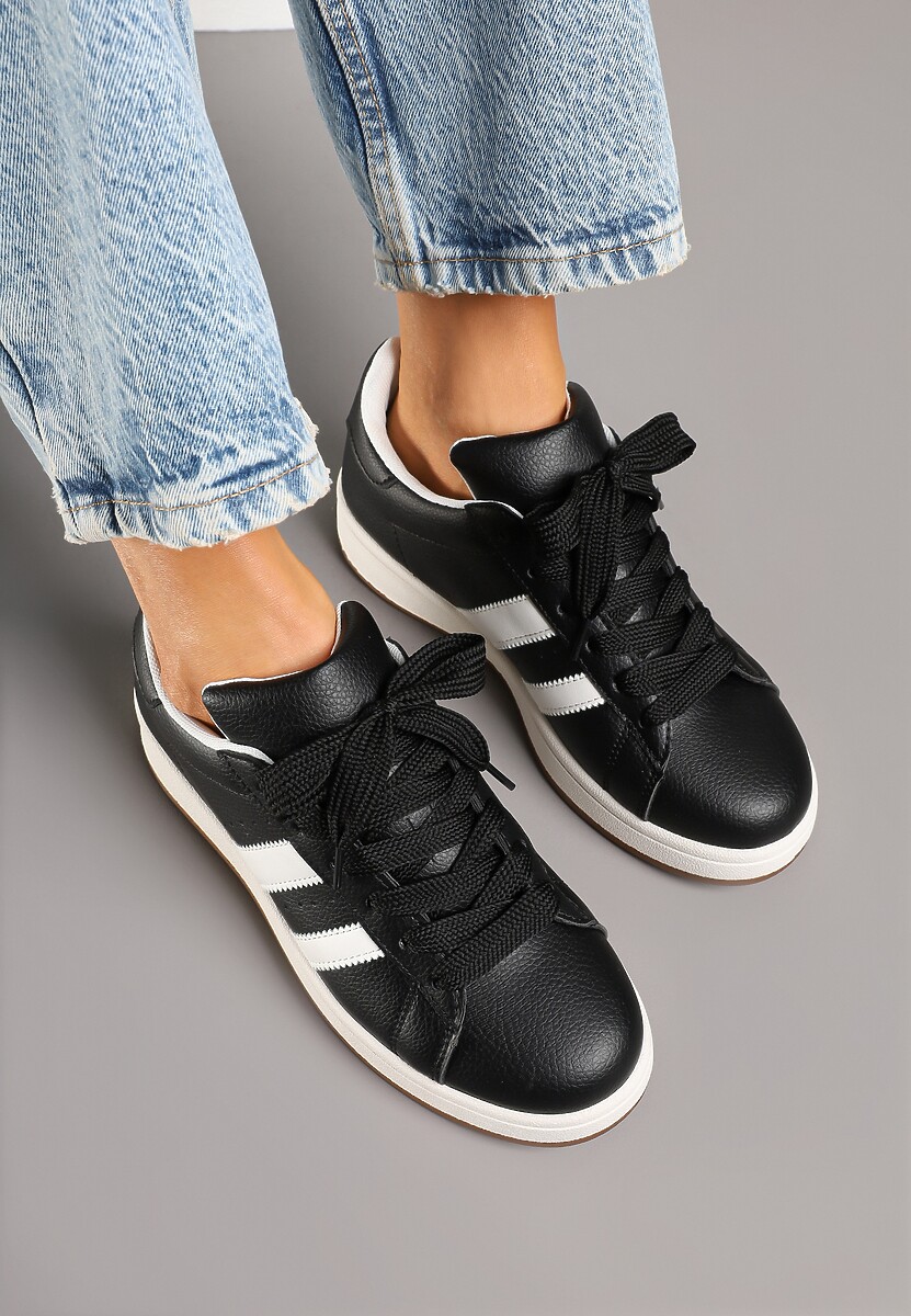 Czarne Sneakersy w Stylu Kultowych Tenisówek z Ozdobnymi Paskami Marazea