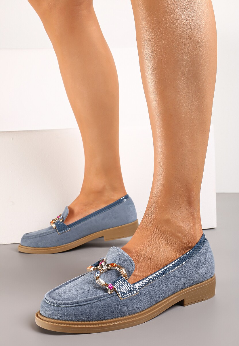 Niebieskie Mokasyny z Ozdobnym Tłoczeniem i Aplikacją z Mieniących się Kamieni Berxia