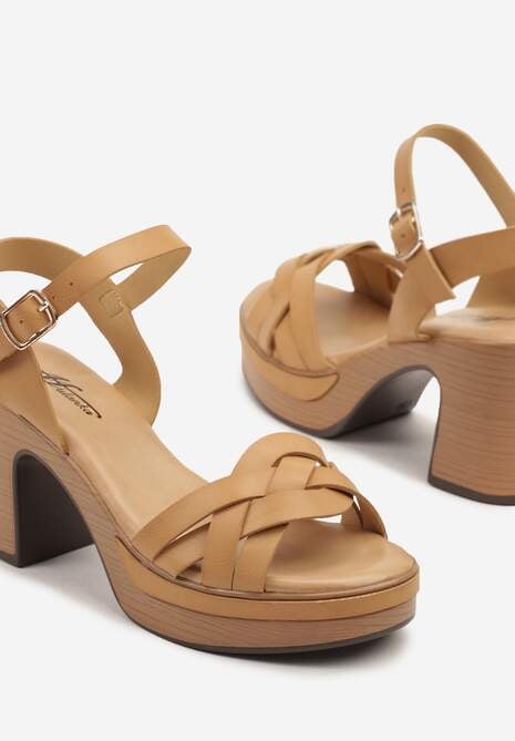 Beżowe Sandały na Słupku i Platformie z Ozdobnymi Paskami Lavirena