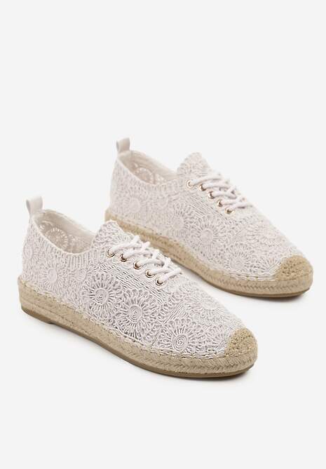 Białe Tenisówki Ozdobione Plecionką i Ażurowym Wzorem Mevienne