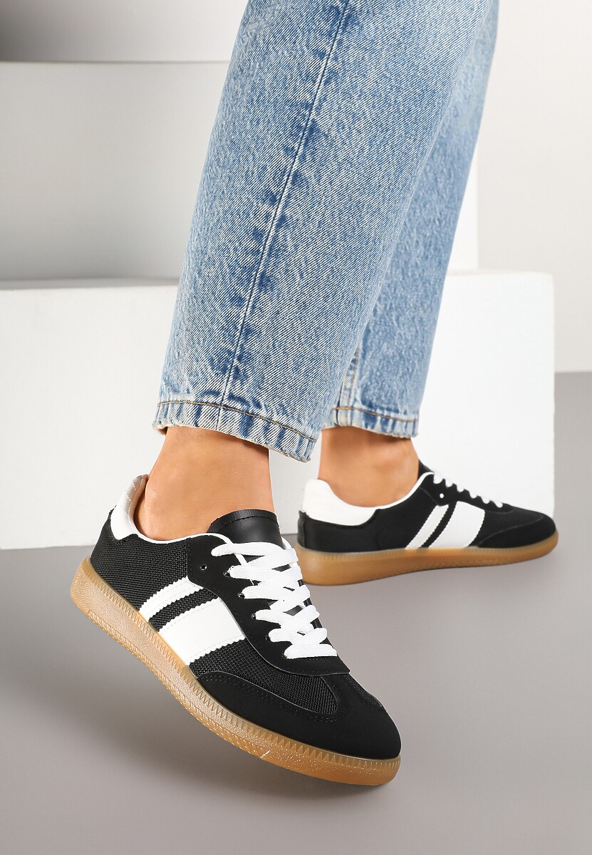 Czarne Sneakersy na Kauczukowej Podeszwie Ozdobione Paskami Emidi