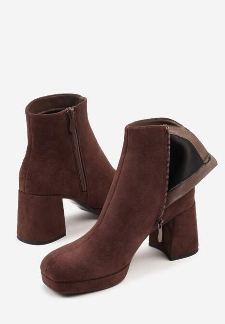 Brązowe Botki Vices do Kostki z Imitacji Zamszu na Słupkowym Obcasie Vedvira