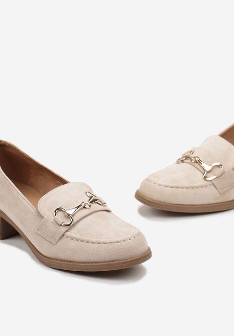 Beżowe Półbuty z Ozdobną Klamerką na Słupku Imalta