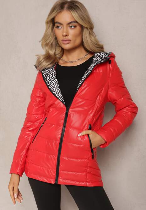 Czerwona Kurtka z Pikowaniem i Kapturem oraz Lekkim Połyskiem Rilenia