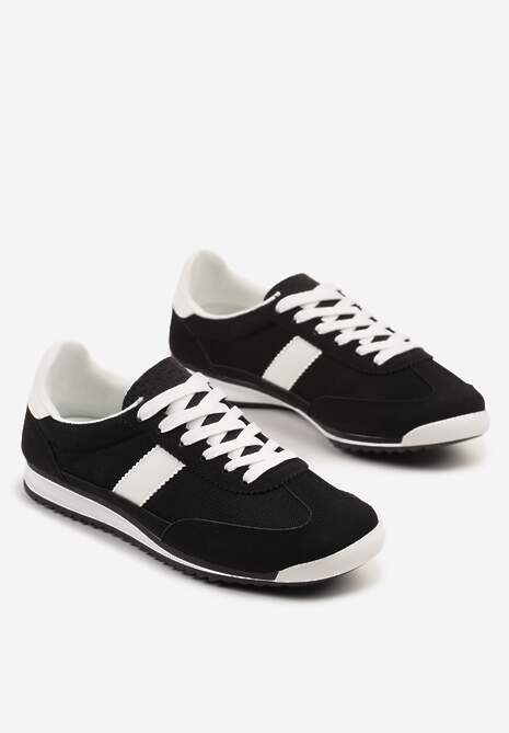 Czarne Sneakersy Ozdobione Paskiem Cleova