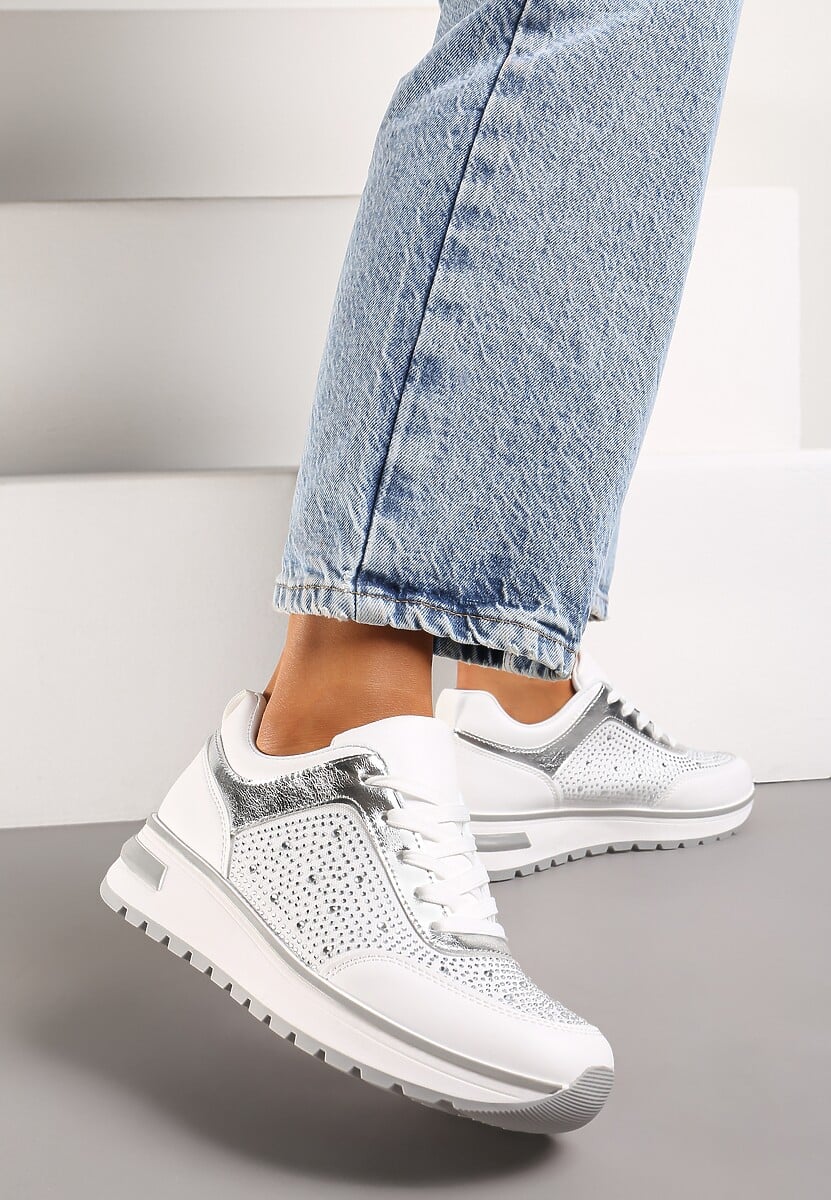 Białe Sznurowane Sneakersy z Ekoskóry z Cyrkoniami na Grubej Podeszwie Arpite