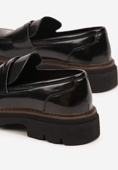Czarne Mokasyny Lakierowane Nappria