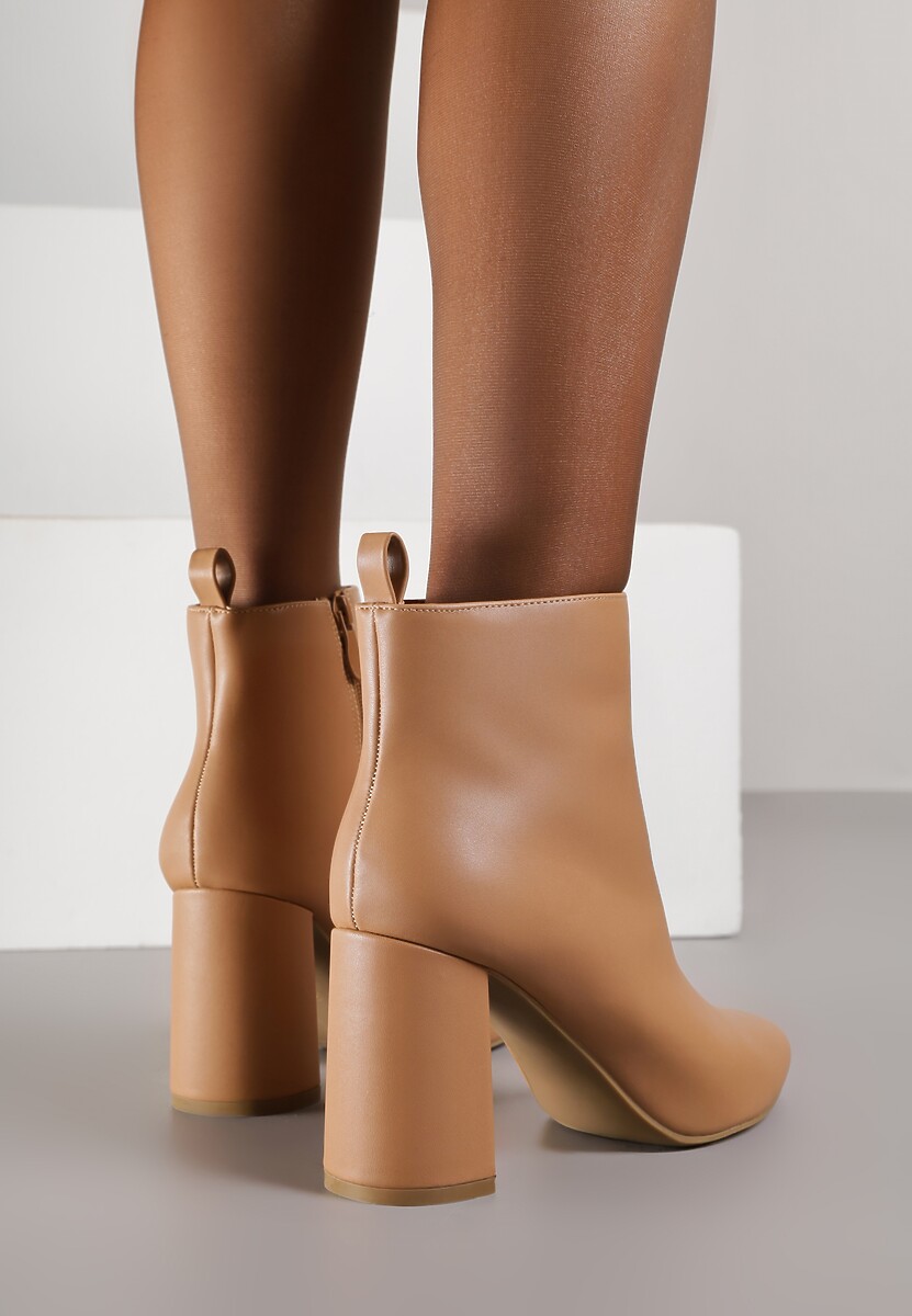 Ciemnobeżowe Klasyczne Botki na Słupkowym Obcasie ze Szpiczastym Noskiem Norema