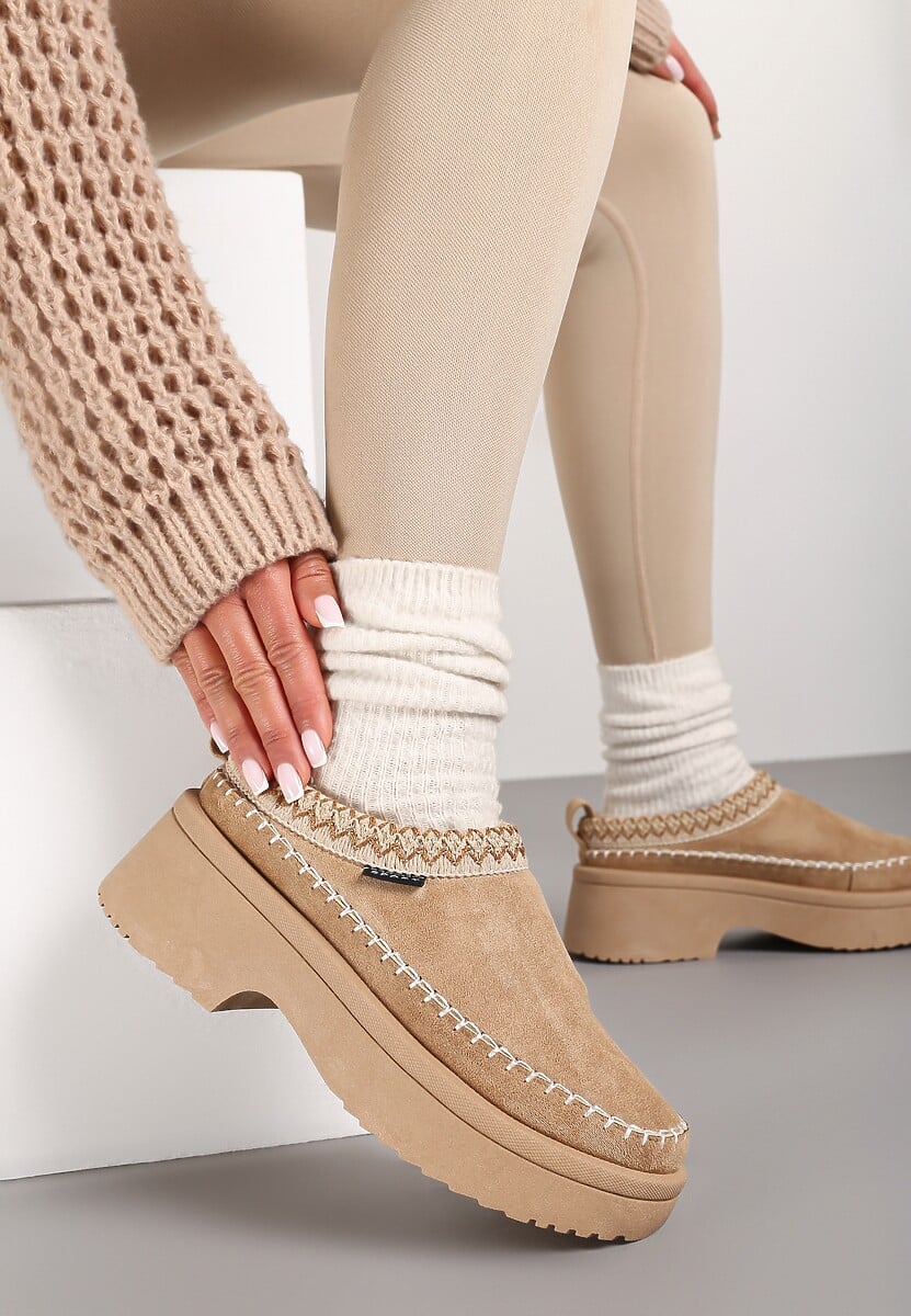 Ciemnobeżowe Śniegowce na Platformie z Ozdobnym Haftem Corettia