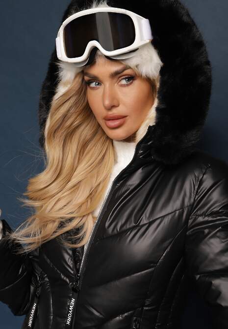 Czarna Ocieplona Kurtka z Kapturem i Futrzanym Kołnierzem Elzira