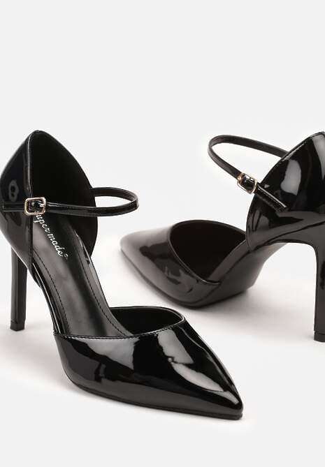 Czarne Szpilki z Lakierowanym Połyskiem i Paskiem na Sprzączkę Norilia