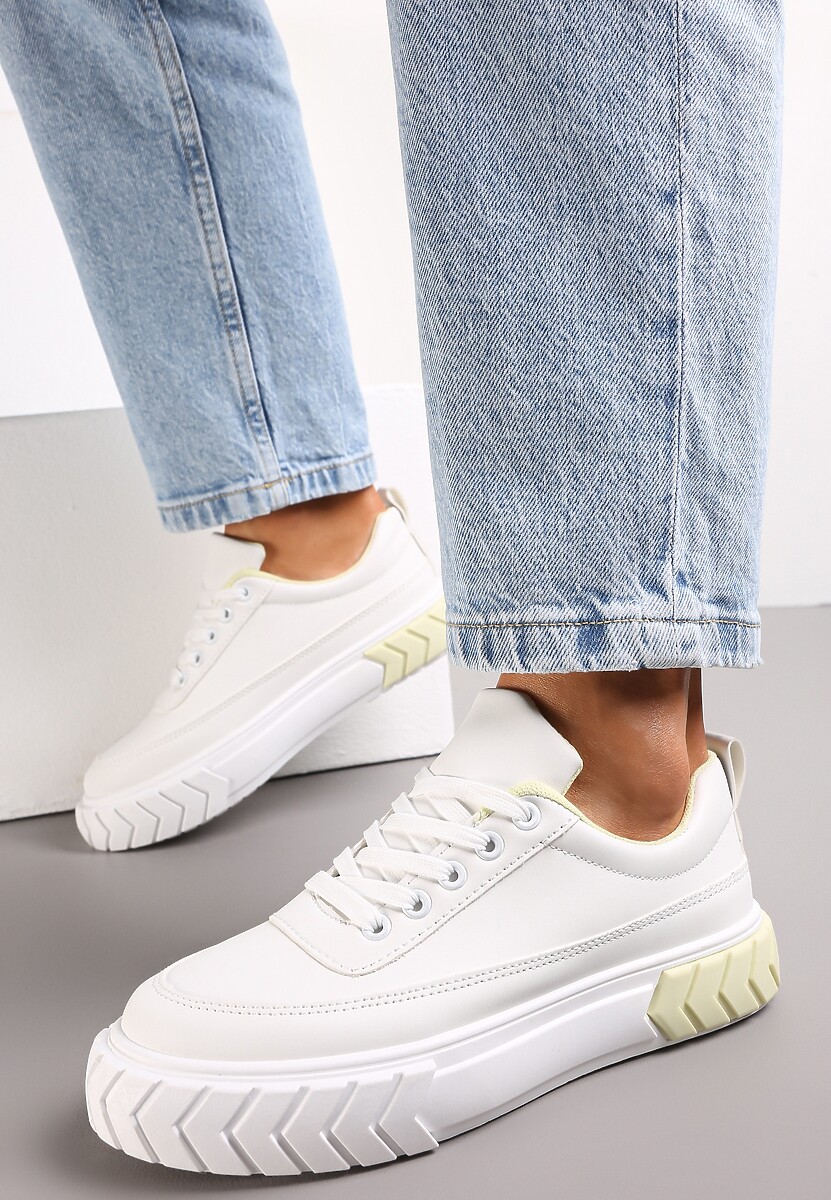 Biało-Żółte Sneakersy na Tłoczonej Platformie Ozdobione Łańcuchem Jaihini