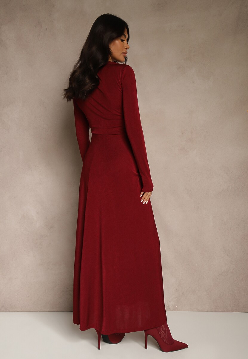 Bordowa Sukienka Koktajlowa z Marszczeniem i Metaliczną Ozdobą Retanda