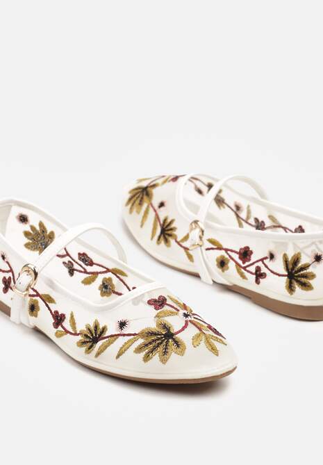 Białe Siateczkowe Balerinki z Florystycznym Haftem i Paskiem na Sprzączkę Danirna