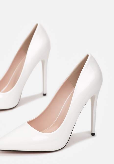 Białe Szpilki Cassildi