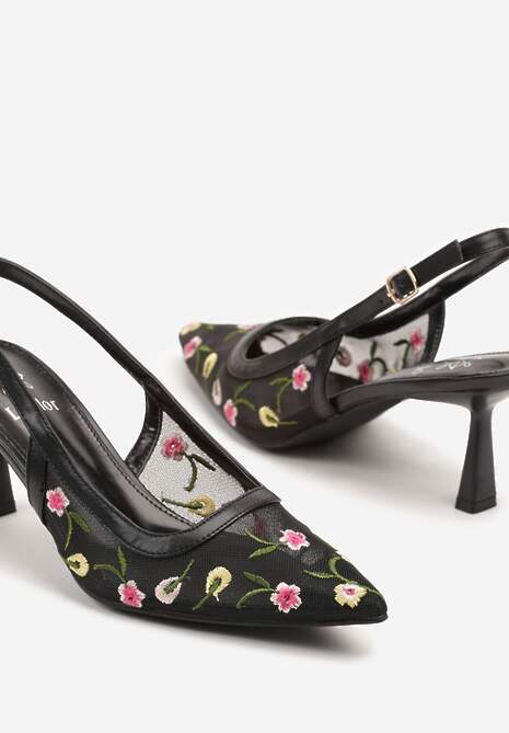 Czarne Sandały na Klepsydrze z Noskiem w Szpic i Kwiatowym Haftem Noltewi