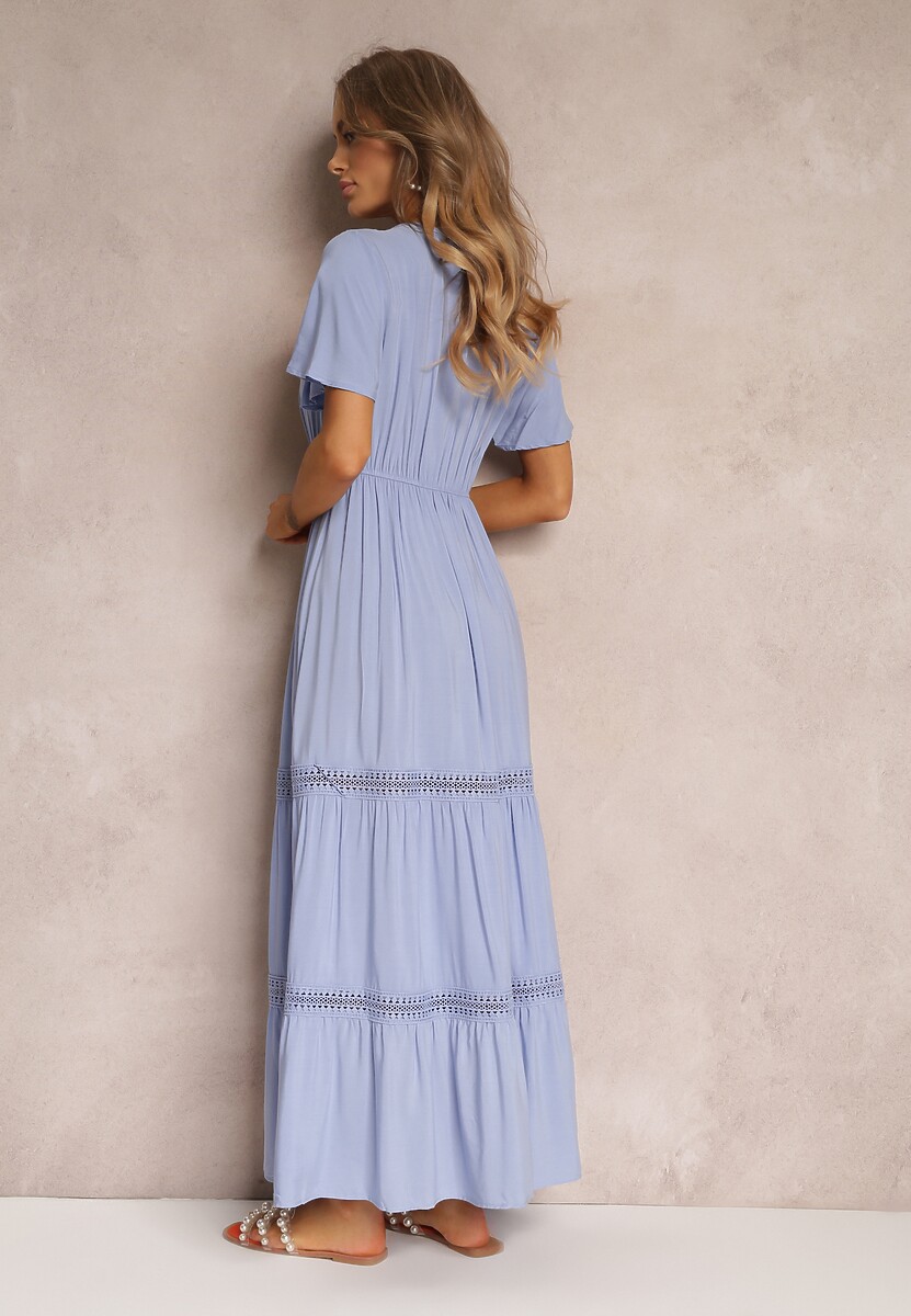 Jasnoniebieska Długa Sukienka Zdobiona Koronkowymi Wstawkami z Gumką w Pasie Nasma