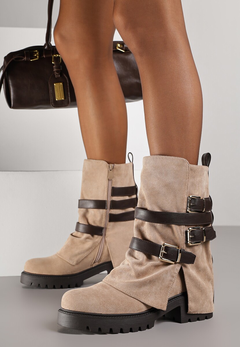 Ciemnobeżowe Botki Bikery Ozdobione Klamrami i Wywiniętą Cholewką Seride