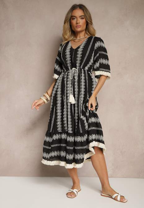 Czarna Rozkloszowana Sukienka Boho z Bawełny Zdobiona Haftem i Wiązaniem Koriruna