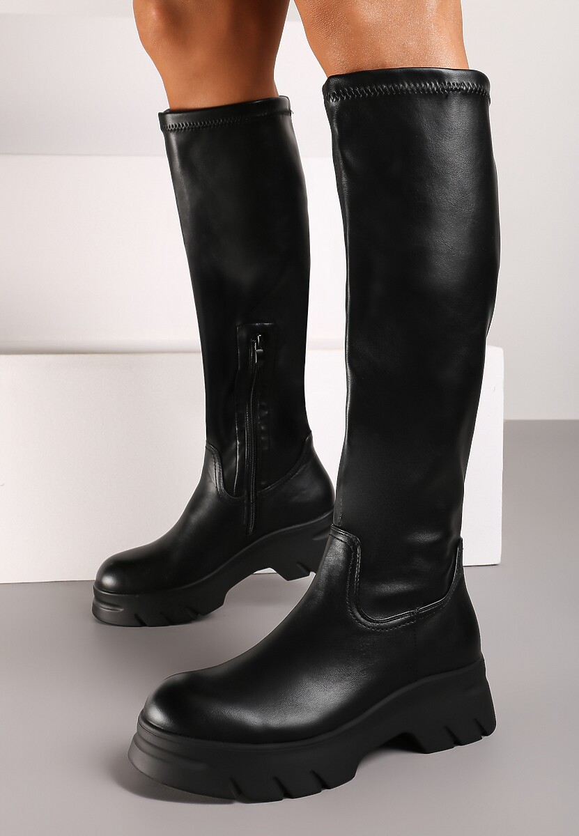 Czarne Kozaki w Stylu Grunge z Dopasowaną Cholewką Ezinora