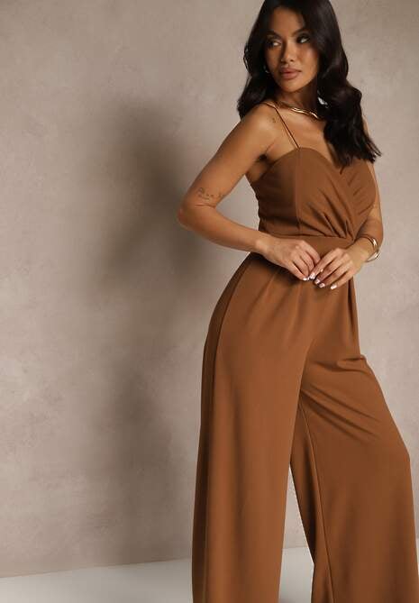 Brązowy Kombinezon na Cienkich Ramiączkach z Kopertowym Dekoltem i Szerokimi Nogawkami Jovantia