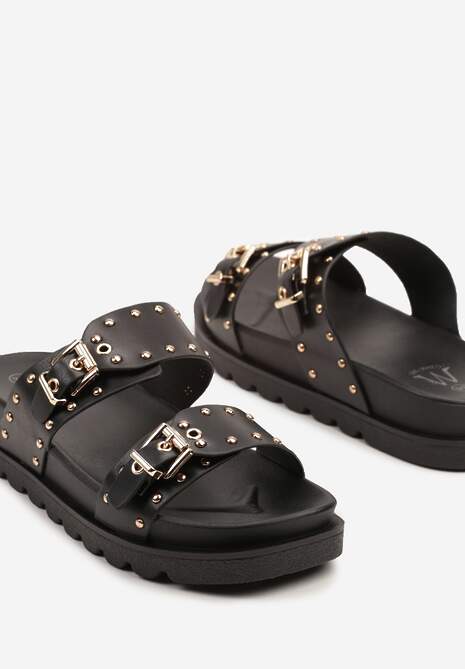 Czarne Klapki Ozdobione Nitami i Klamrami Kolinna