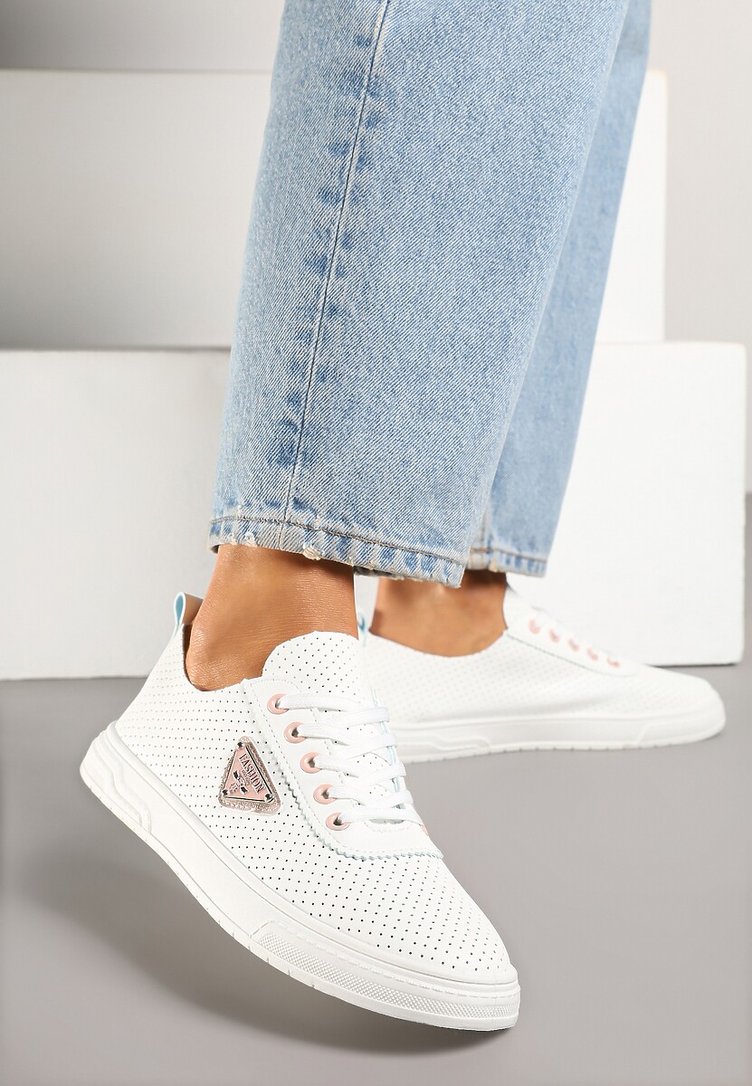 Biało-Różowe Tenisówki z Cholewką z Perforacją i Ozdobną Aplikacją Emmio