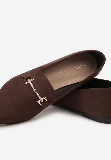 Brązowe Mokasyny Vices ze Szpiczastym Noskiem Zdobione Aplikacją Rilosia