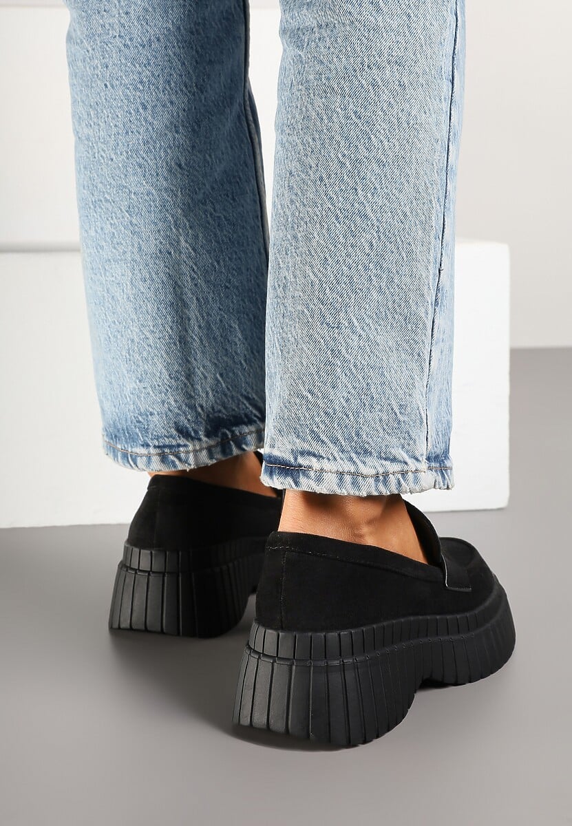 Czarne Mokasyny na Platformie z Tłoczeniem Ozdobione Paskiem Fonirea