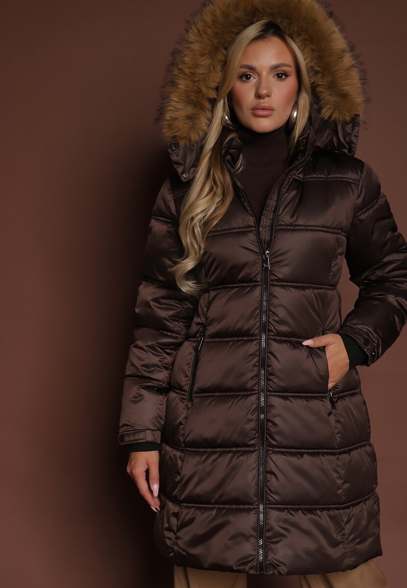 Czarna Pikowana Kurtka o Długim Fasonie z Odpinanym Kapturem z Futerkiem  Fenalda