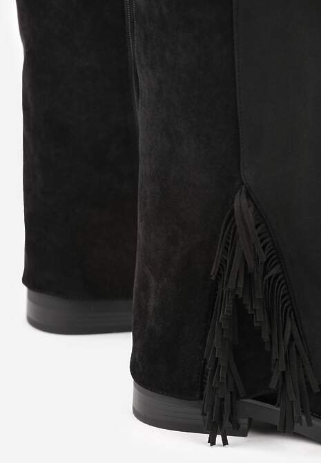 Czarne Kozaki Ozdobione Frędzlami i Wywiniętą Cholewką Reilevia