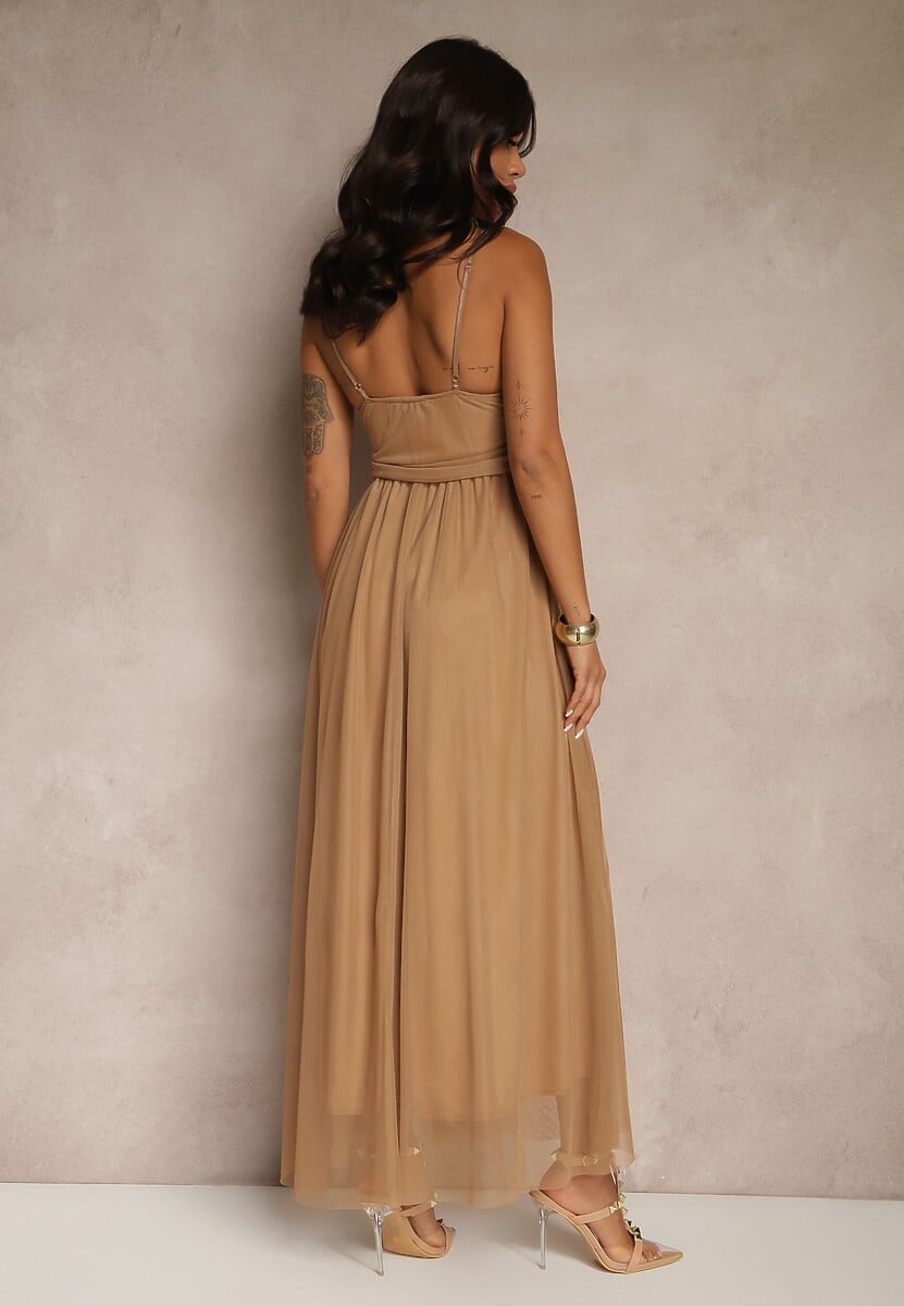 Ciemnobeżowa Sukienka Koktajlowa Ozdobiona Tiulowym Materiałem Deviora