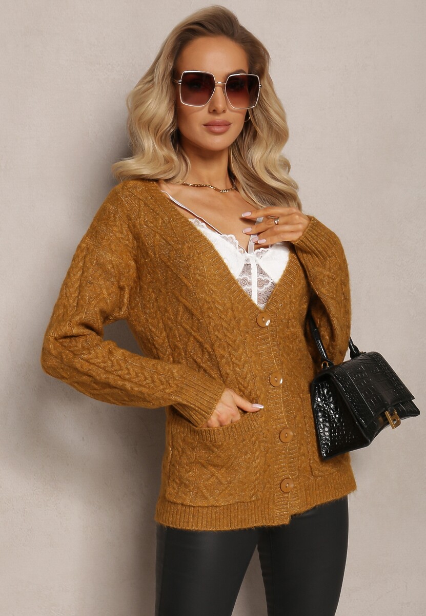 Jasnobrązowy Zapinany Kardigan z Trójkątnym Dekoltem i Warkoczykowy Splot Juessa