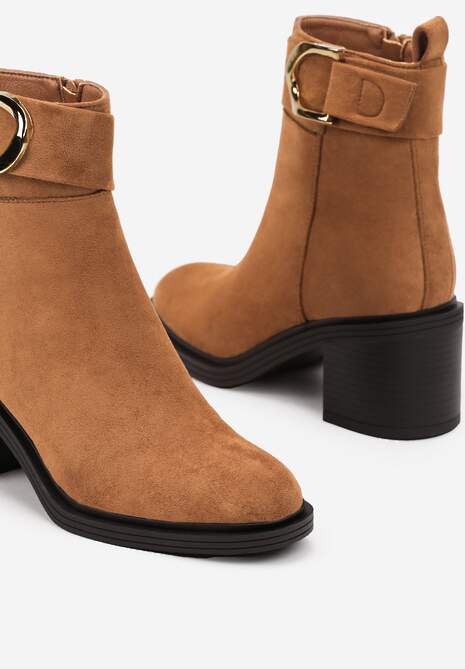 Brązowe Botki Sztyblety na Słupku z Ozdobnym Paskiem i Klamrą Irissara