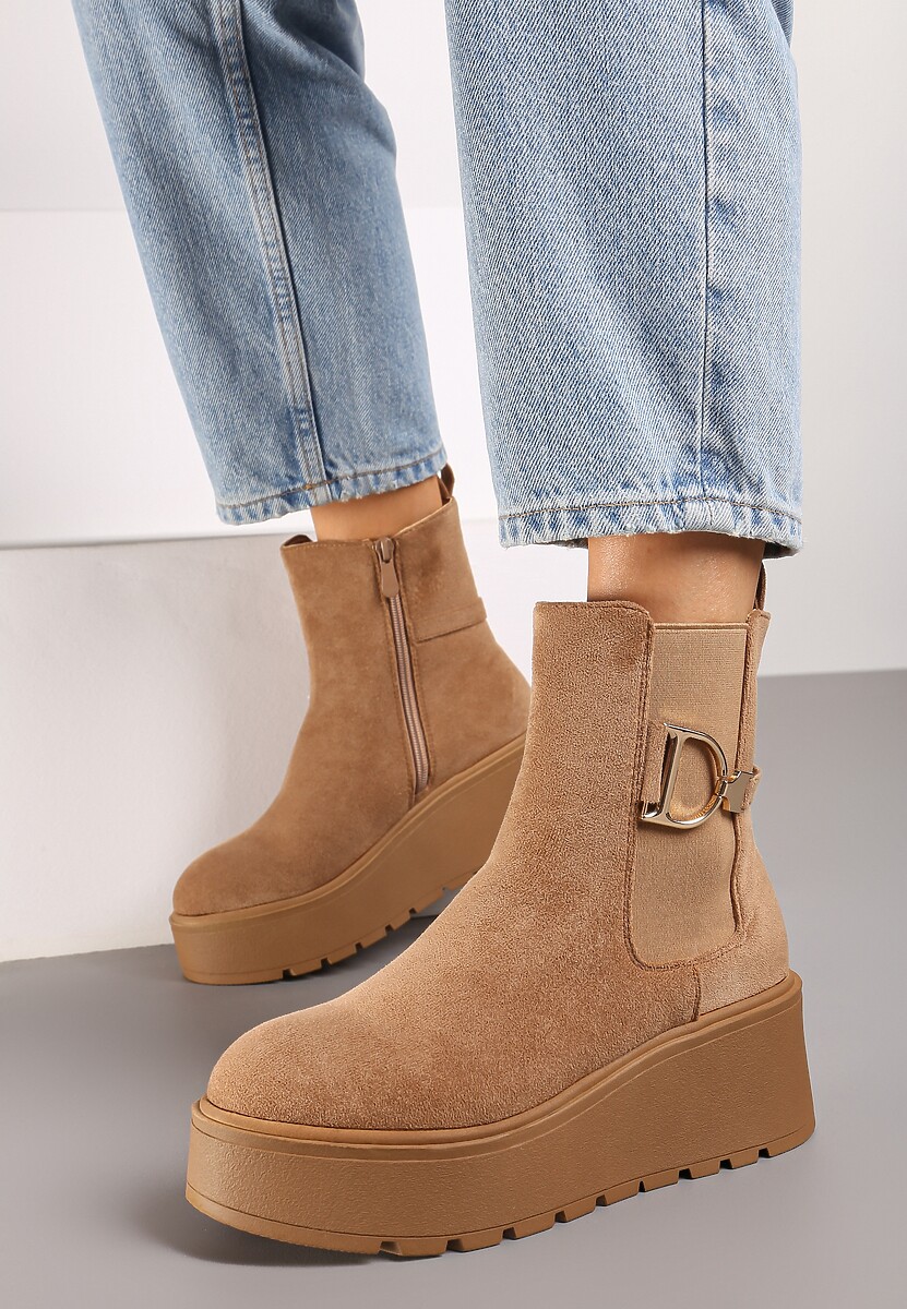 Brązowe Botki Sztyblety na Platformie Wykończone Metaliczną Klamrą Vliteia