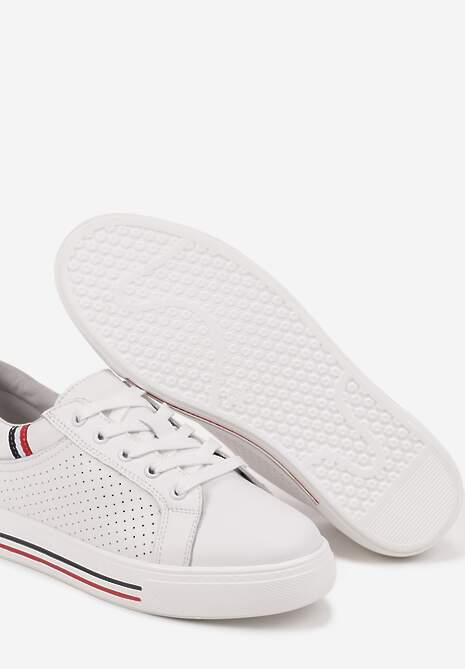 Białe Skórzane Sneakersy na Płaskiej Podeszwie ze Skórzaną Wkładką i Perforacją Galiwa
