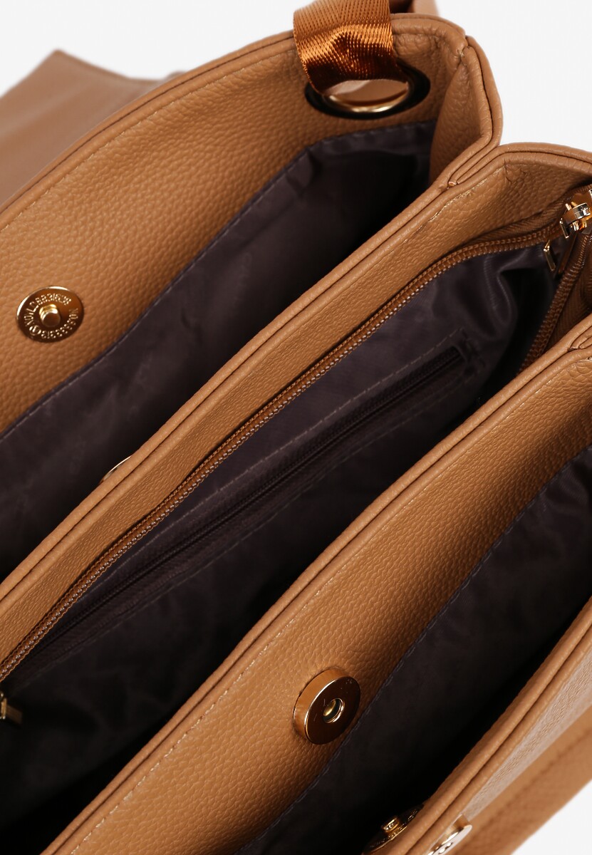 Jasnobrązowa Torebka na Ramię w Klasycznym Stylu z Klapą Idaletia