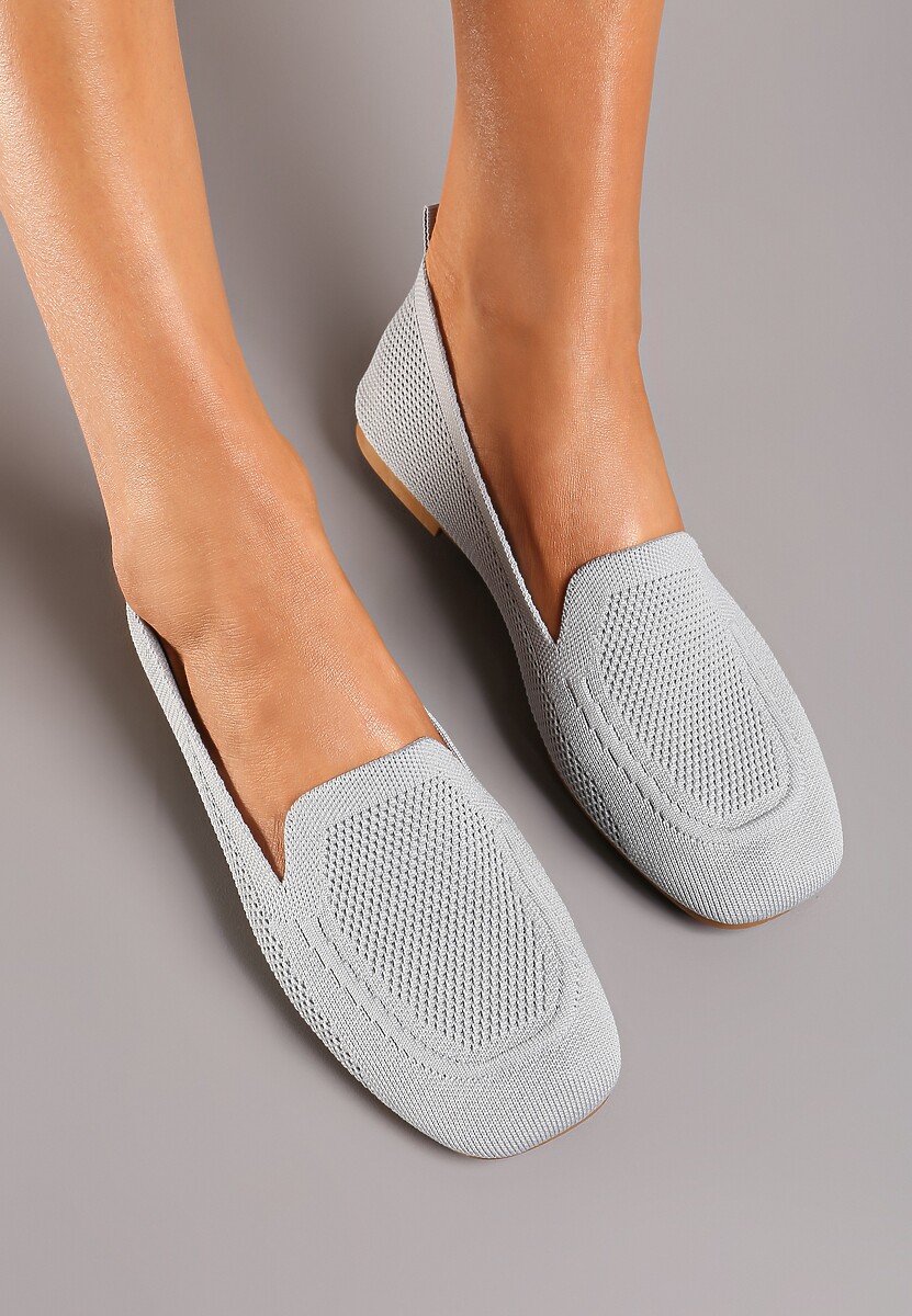 Granatowe Casualowe Mokasyny na Płaskiej Podeszwie Ozdobione Perforacją Klanesha