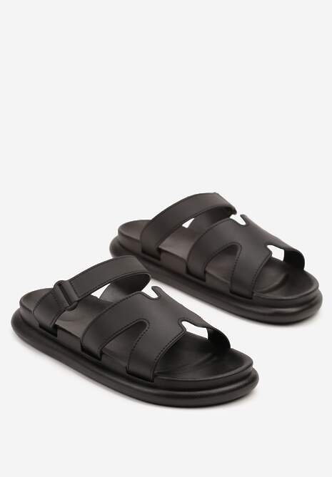 Czarne Klapki Ozdobione Wycięciami Belvisa