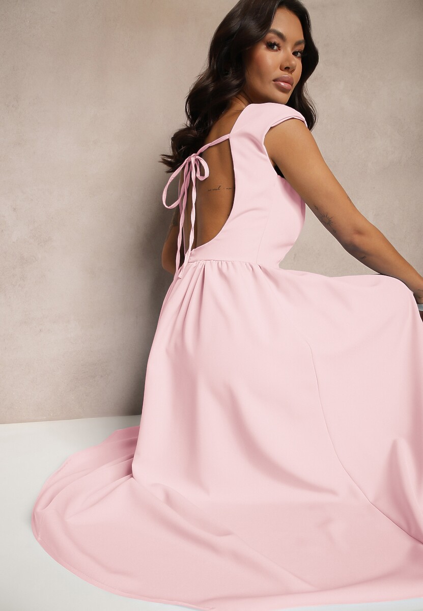 Różowa Rozkloszowana Sukienka z Wiązaniem i Dekoltem w Kształcie Łódki Alanira