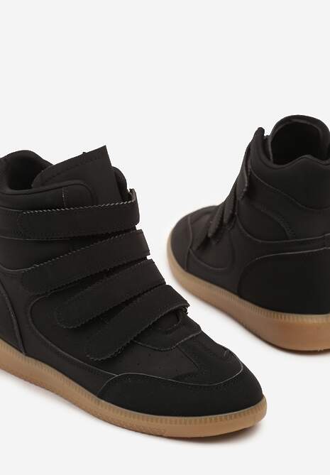 Czarne Sneakersy na Ukrytym Koturnie Ozdobione Przeszyciami Tlavie